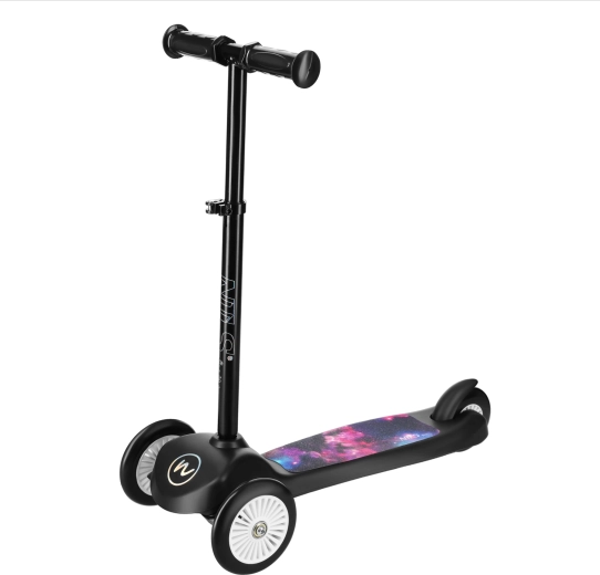 Patinete infantil de tres ruedas NILS Fun Space con dirección inclinable