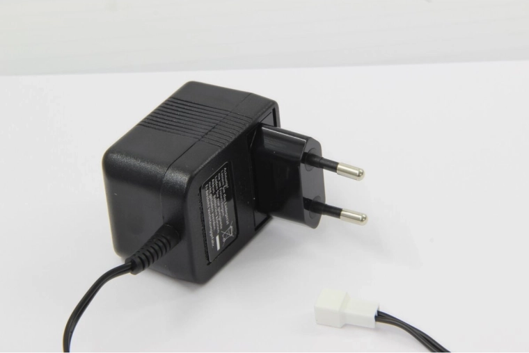 Cargador de red JAMARA Z18