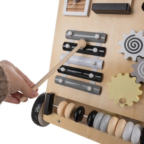 Rica tabla de manipulación Montessori