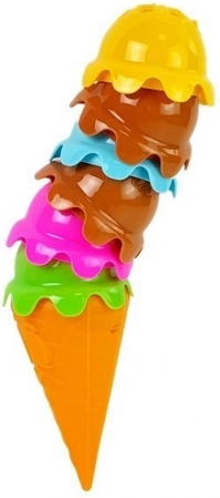 Emocionante construcción de una torre de helado