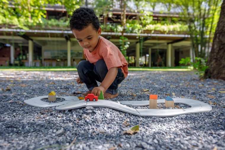 Material elástico para jugar en casa y al aire libre