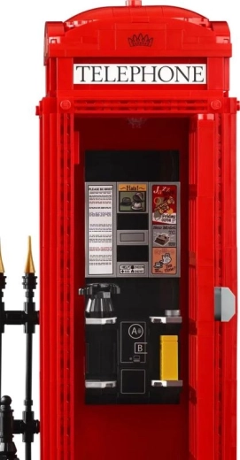 Dos tipos de teléfono y puerta abatible