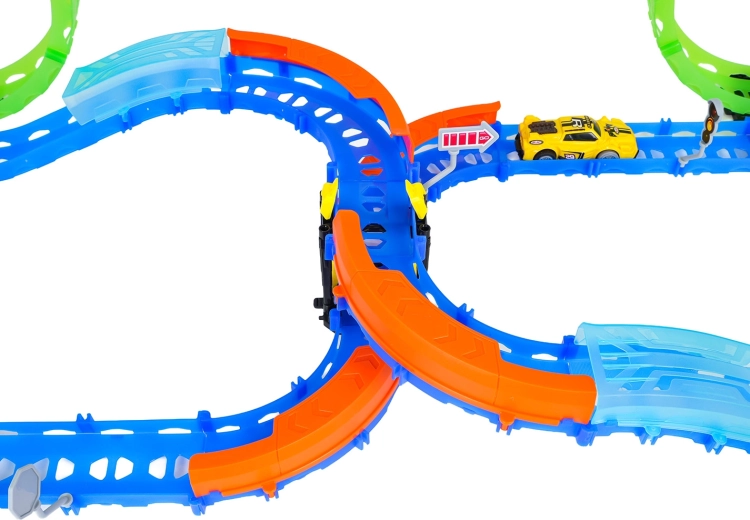 Pista modular con barandillas y tramos reconfigurables