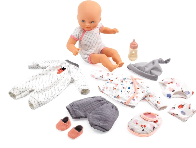 Cambiar la ropita y cuidar al bebé