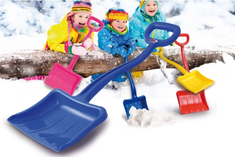 Juego al aire libre todo el año: nieve y arena