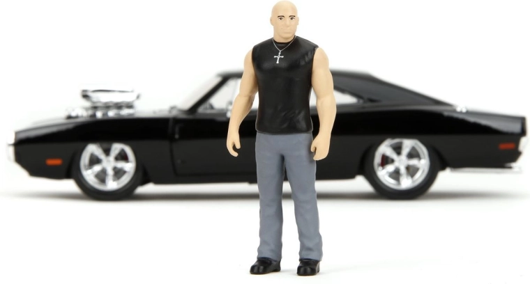 Figura de Dominic Toretto incluida