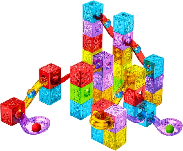Pista de canicas y estructuras tridimensionales en uno
