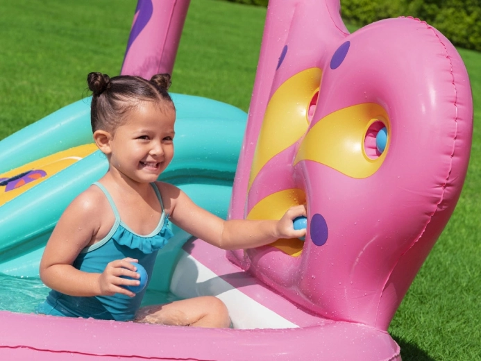 Juegos interactivos de mariposas y pelotas