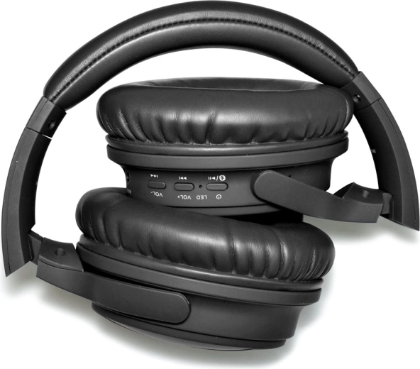 Controles y micrófono en los auriculares