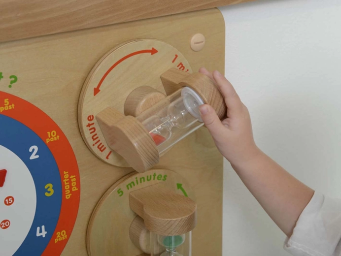 Relojes de arena de 1 y 5 minutos para percibir la duración