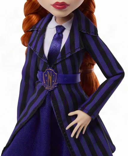 Uniforme morado de la Academia Nevermore