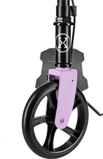 Conducción fluida gracias a las ruedas de 200 mm y ABEC 7