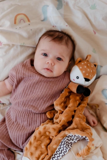 Suave sonajero para el desarrollo sensorial