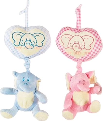 Elefante de peluche con corazoncito
