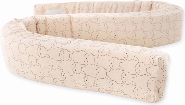 Träumeland protector de cuna con forma de serpiente kuschelhase beige