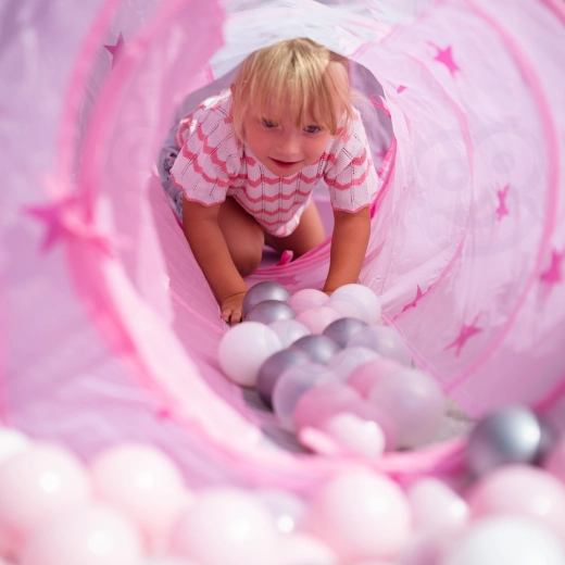 Largo túnel de conexión para movimiento activo