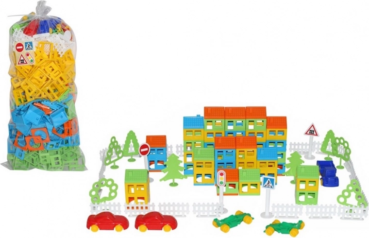 Garaje con taller y tres plantas