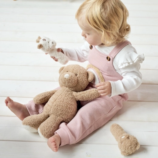 Peluche extra suave que invita a abrazar