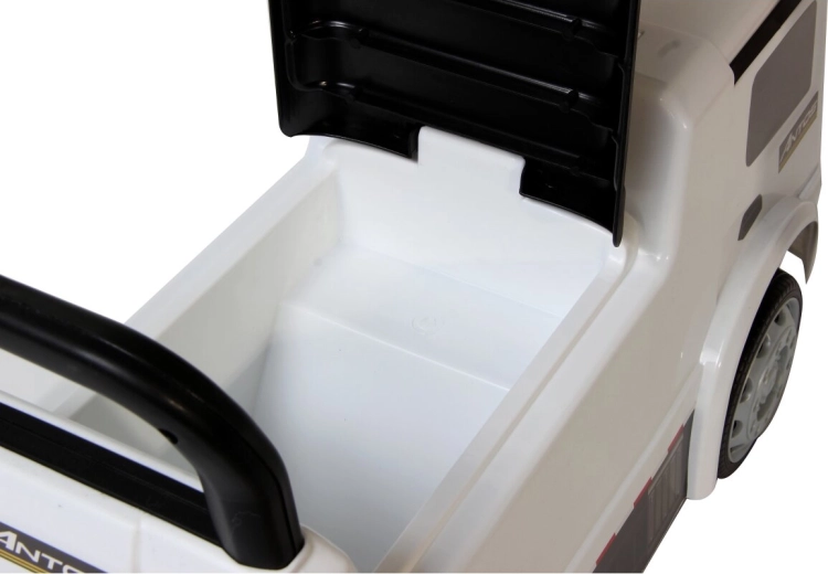 Compartimento de almacenamiento bajo el asiento