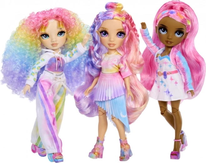 Muñeca Rainbow High con aerógrafo para crear diseños de moda