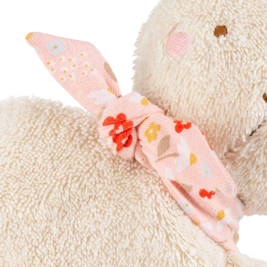 Adorable detalle del lazo y bordado seguro