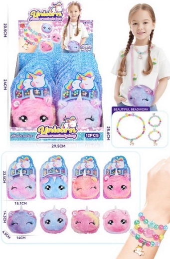 Estuche de peluche con pulseras y collar