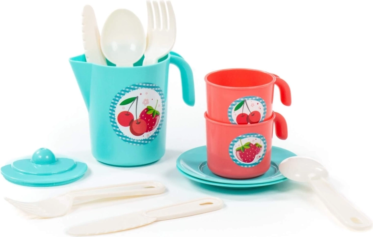 Tazas con asas y platillos para servir cómodamente