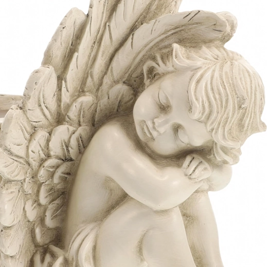 Delicado trabajo escultórico y aspecto vintage