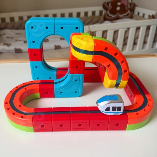 Tren eléctrico con carga USB