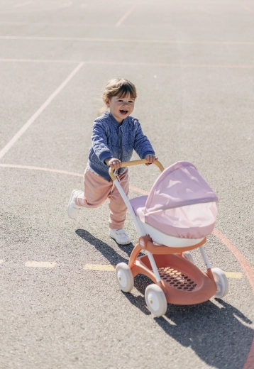 Marco metálico estable y ruedas silenciosas