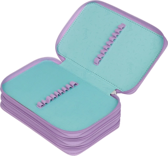 Lomo reforzado y cremalleras YKK para resistencia diaria