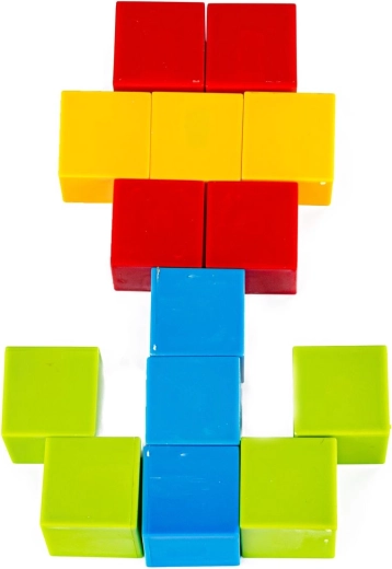 Bloques de colores y juego creativo
