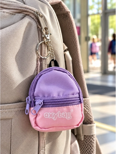 Fácil de sujetar a la mochila y a las llaves