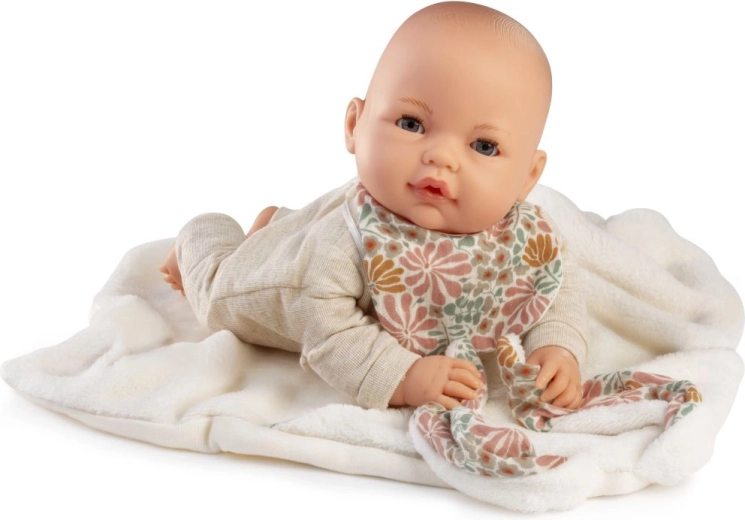 Muñeca fabricada a mano en España