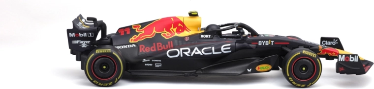 Aspecto realista con licencia del RB19