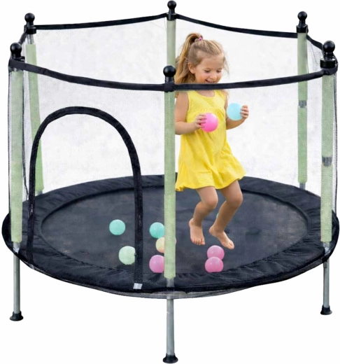 Diversión complementada con pelotas de colores