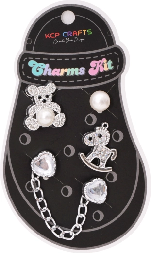 Juego de accesorios decorativos para chanclas: caballito plateado y cadena con corazones