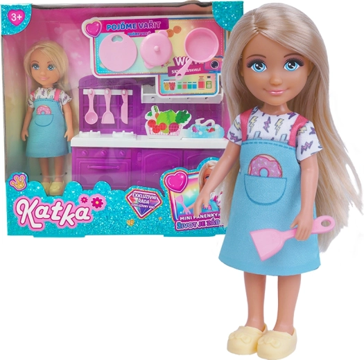 Muñeca Katka con set de cocina