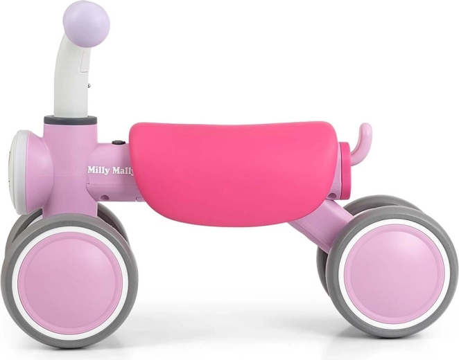 Diseño estable de cuatro ruedas para los primeros pasos en la conducción