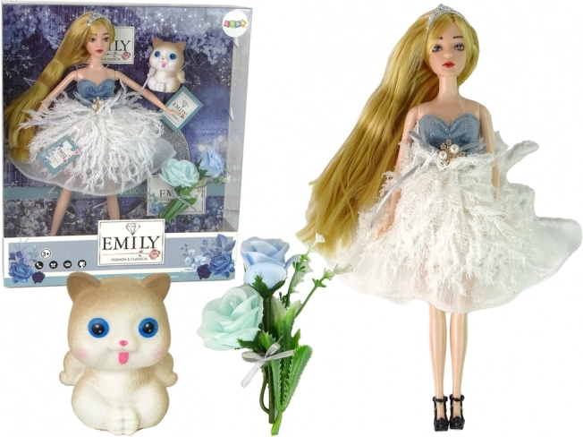 Muñeca Emily con gatito y flores