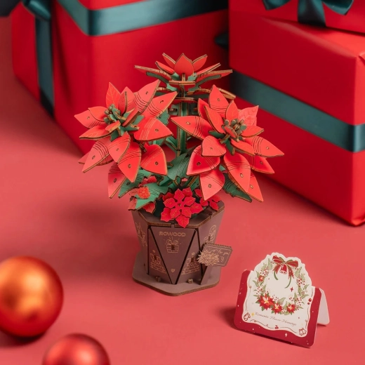 Decoración festiva de piezas de madera