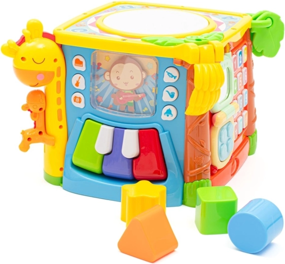 Diversión musical con teclas y tambor