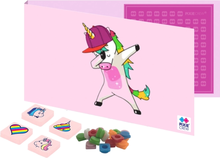 Pixie Crew postal y felicitación con regalo dentro unicornio