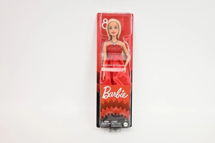 Muñeca Barbie de Mattel por el 80.º aniversario con vestido rubí