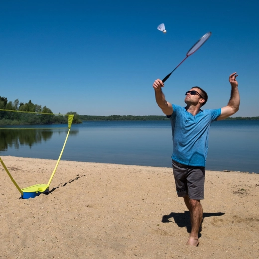 Bádminton en cualquier lugar: al aire libre y en interiores