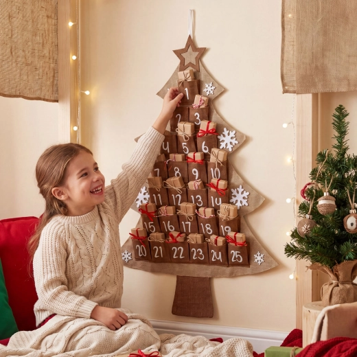 Calendario de Adviento de fieltro con forma de árbol de Navidad 85 × 60 cm