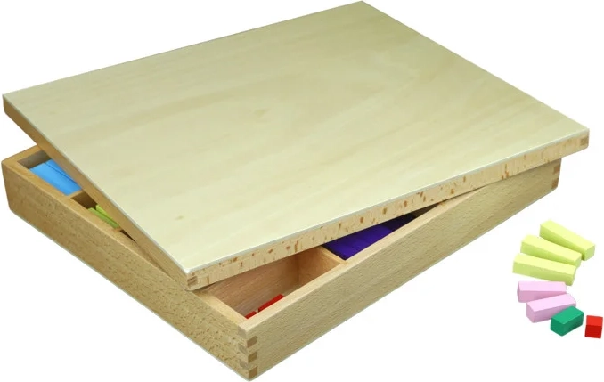 Almacenamiento práctico en una caja de madera