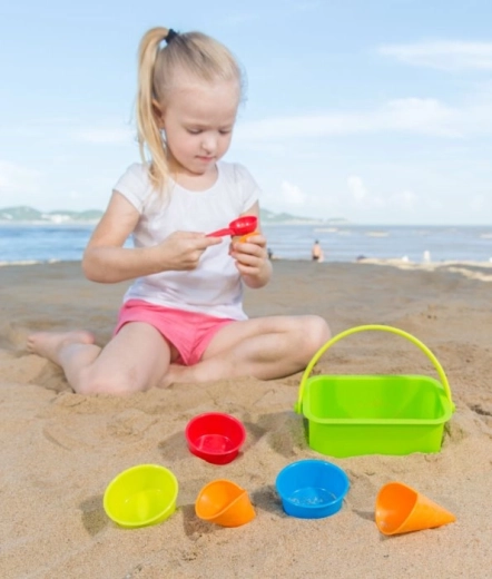 Diseño colorido y resistente para jugar al aire libre