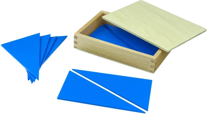 Caja Montessori Moyo Montessori con triángulos azules