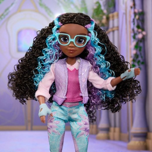 Layla fiel al mundo de UNICORN ACADEMY